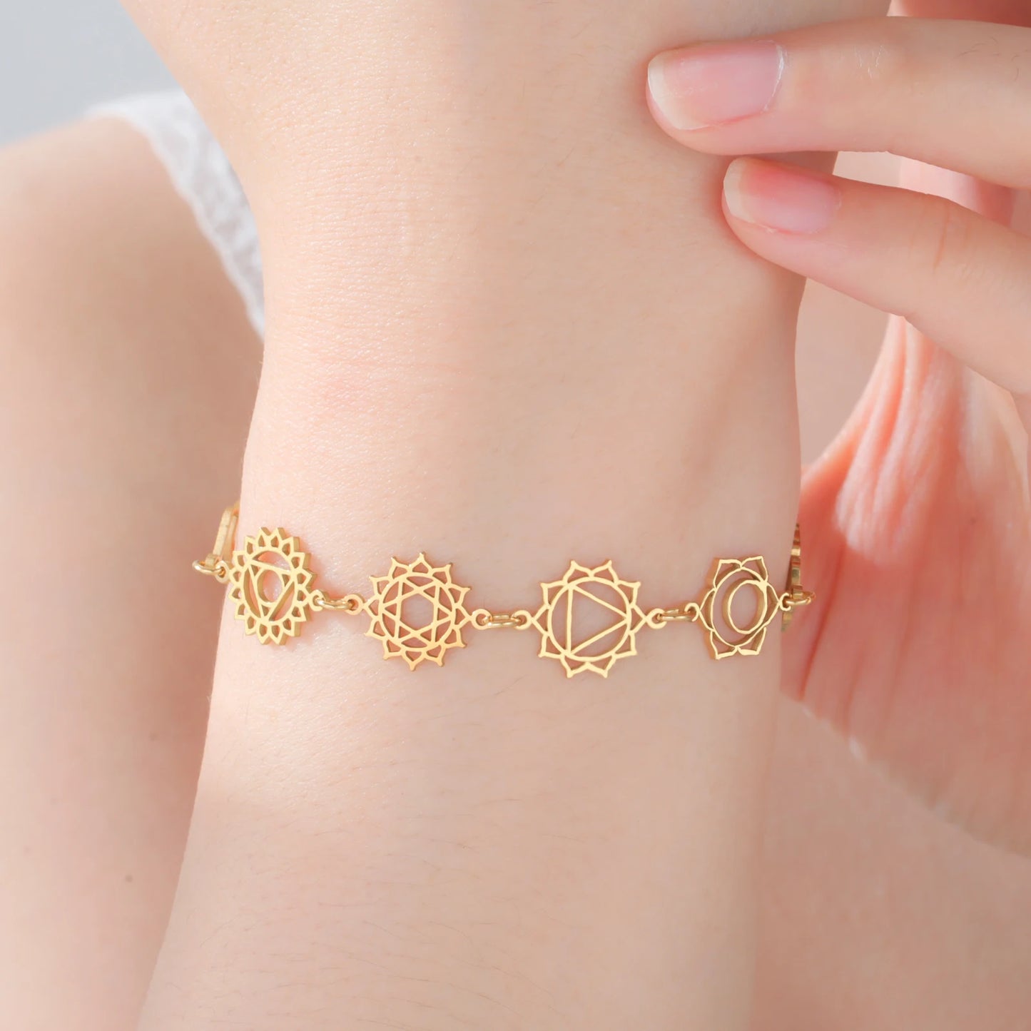 7 Chakra Bracelet Gold
