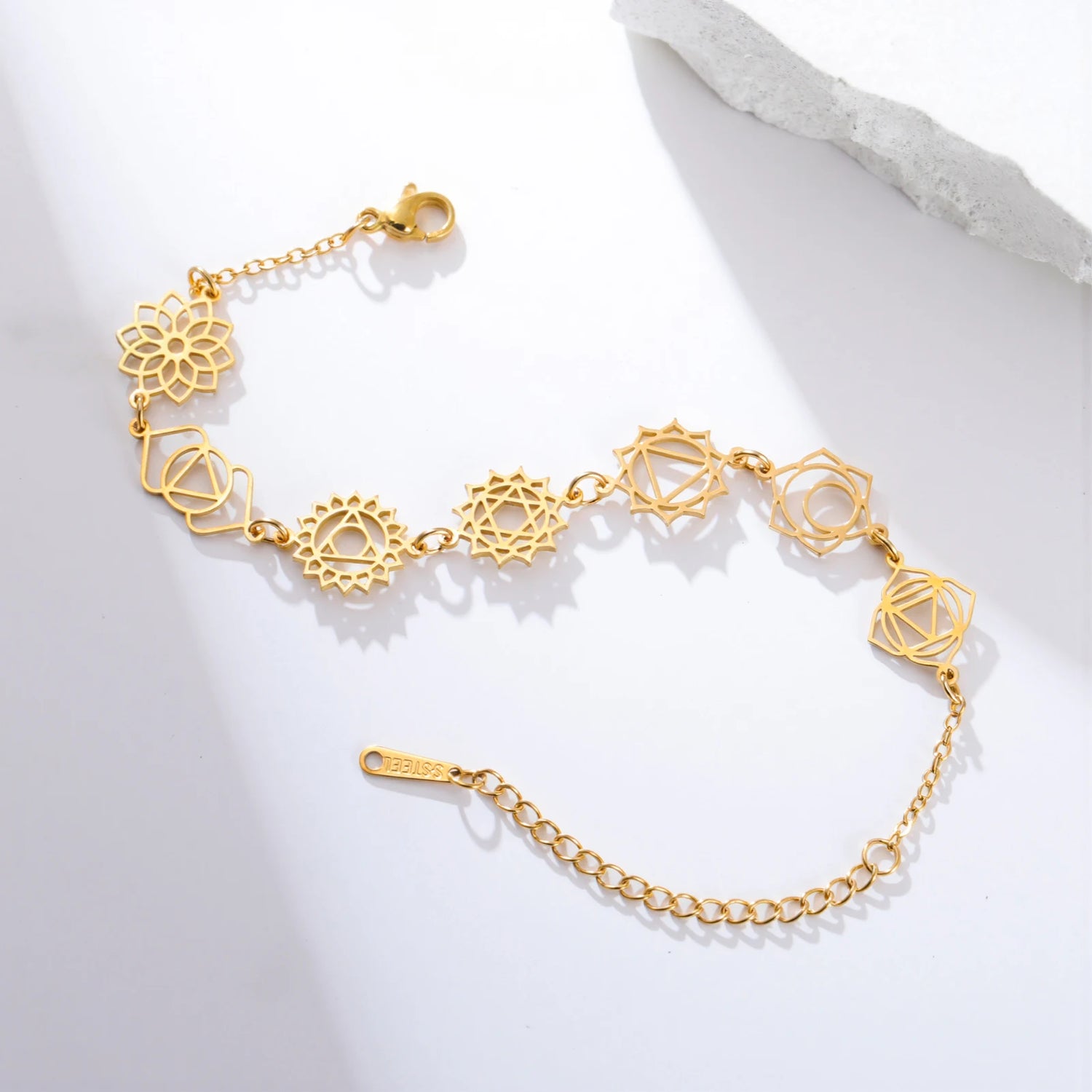 7 Chakra Bracelet Gold 1